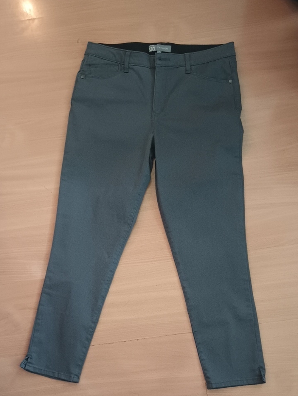 Wit & Wisdom Charcoal Gray Stretch Pants